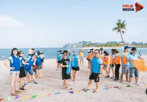 Chụp Ảnh Teambuilding Vietinbank Kiến An tại bãi biển Tuần Châu Hạ Long