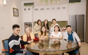 Chụp ảnh gia đình ở Hạ Long